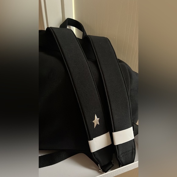 New,unused and Authentic
Limited edition Mugler Sleek Black Backpack - Picture 4 of 5